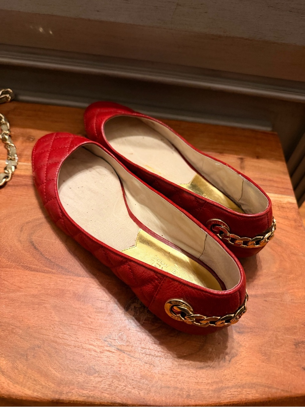 Michael Kors 8.5 red